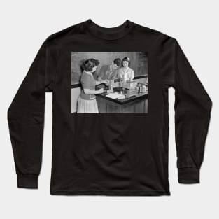 Chemistry Class, 1943. Vintage Photo Long Sleeve T-Shirt